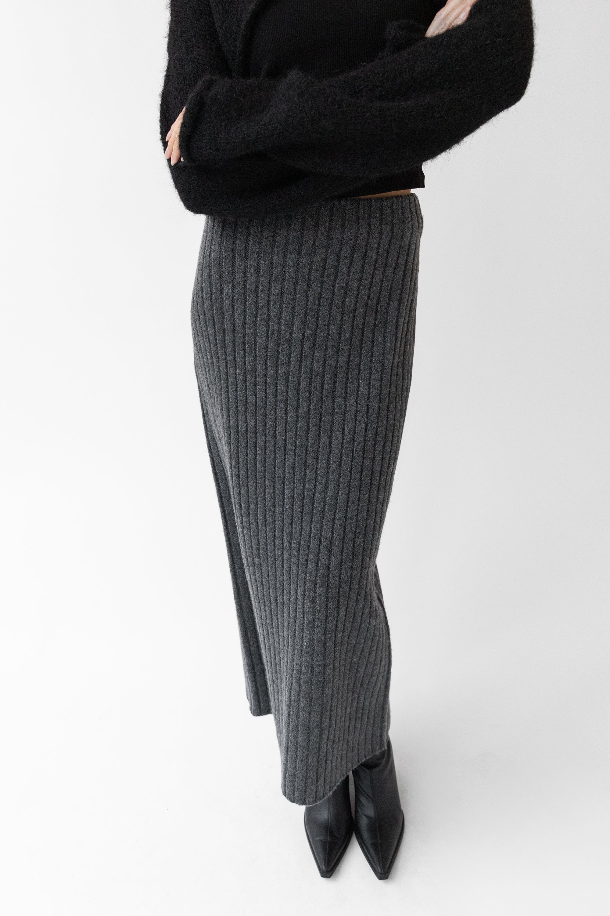 HIGH-RISE RIBBED KNIT MIDI SKIRT Sale 100% Authentic