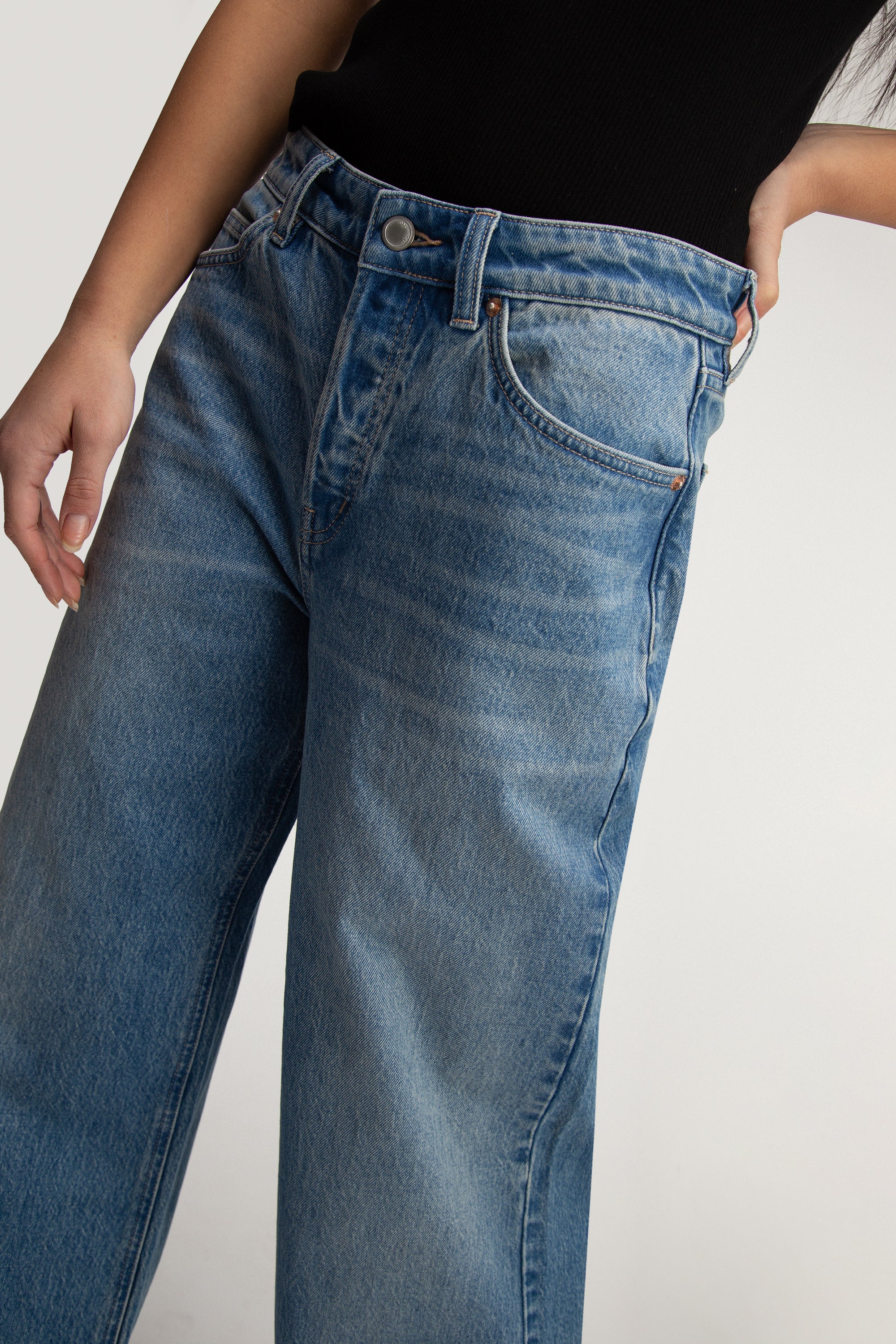 MID-RISE BAGGY WIDE LEG JEAN How Much Online