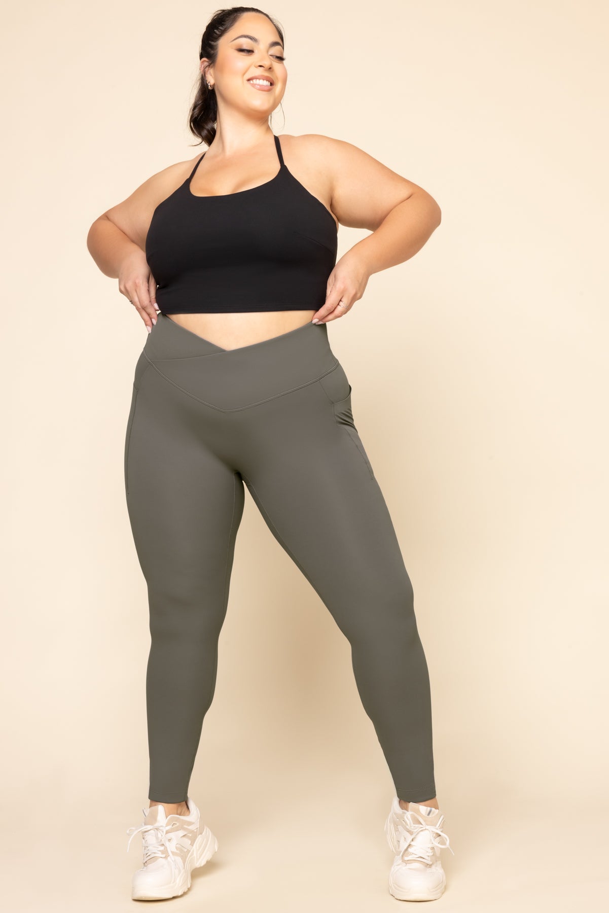 Crisscross Hourglass Leggings with Pockets - English Ivy Sale Real