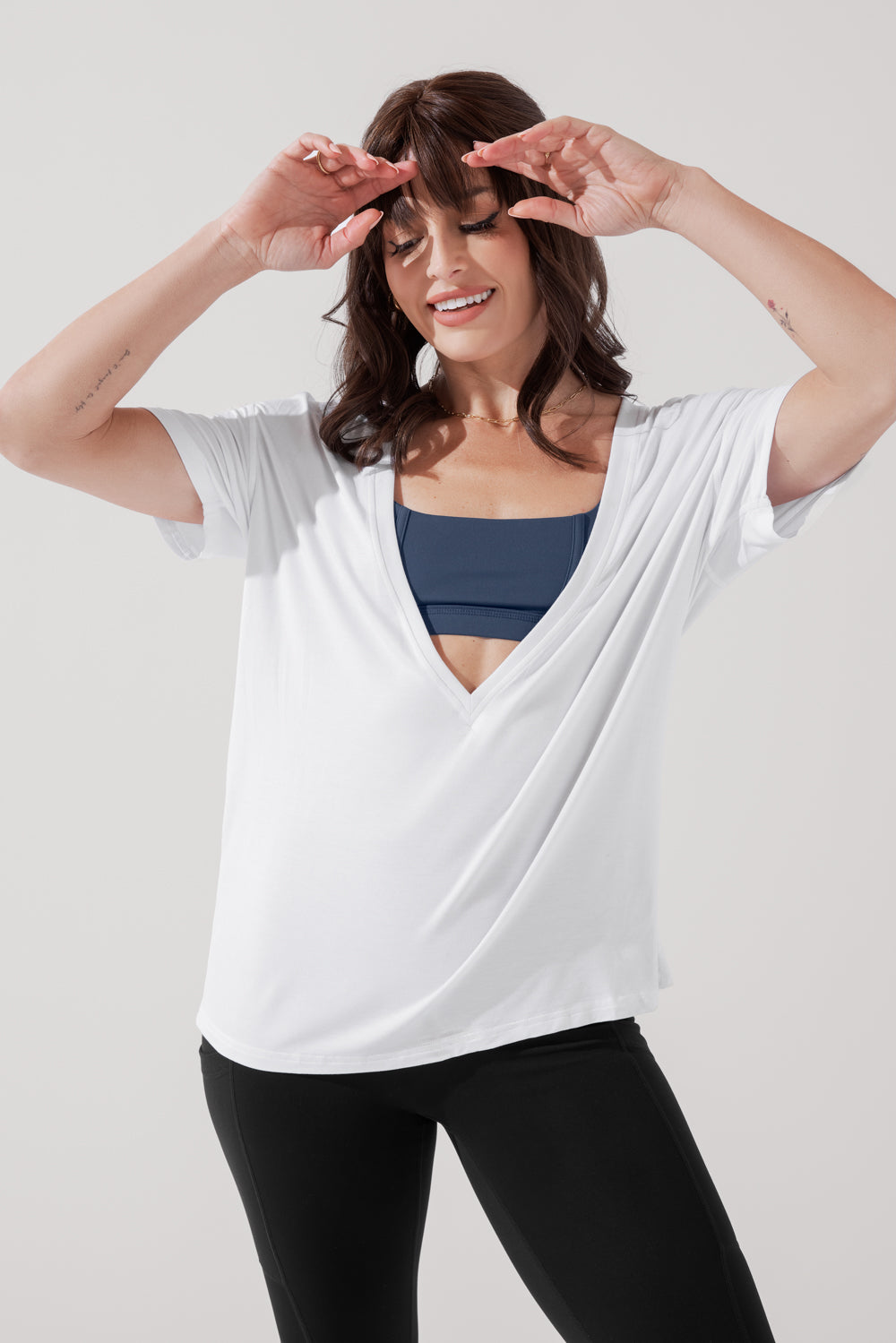 Daring Deep V Tee - White Cheap Manchester