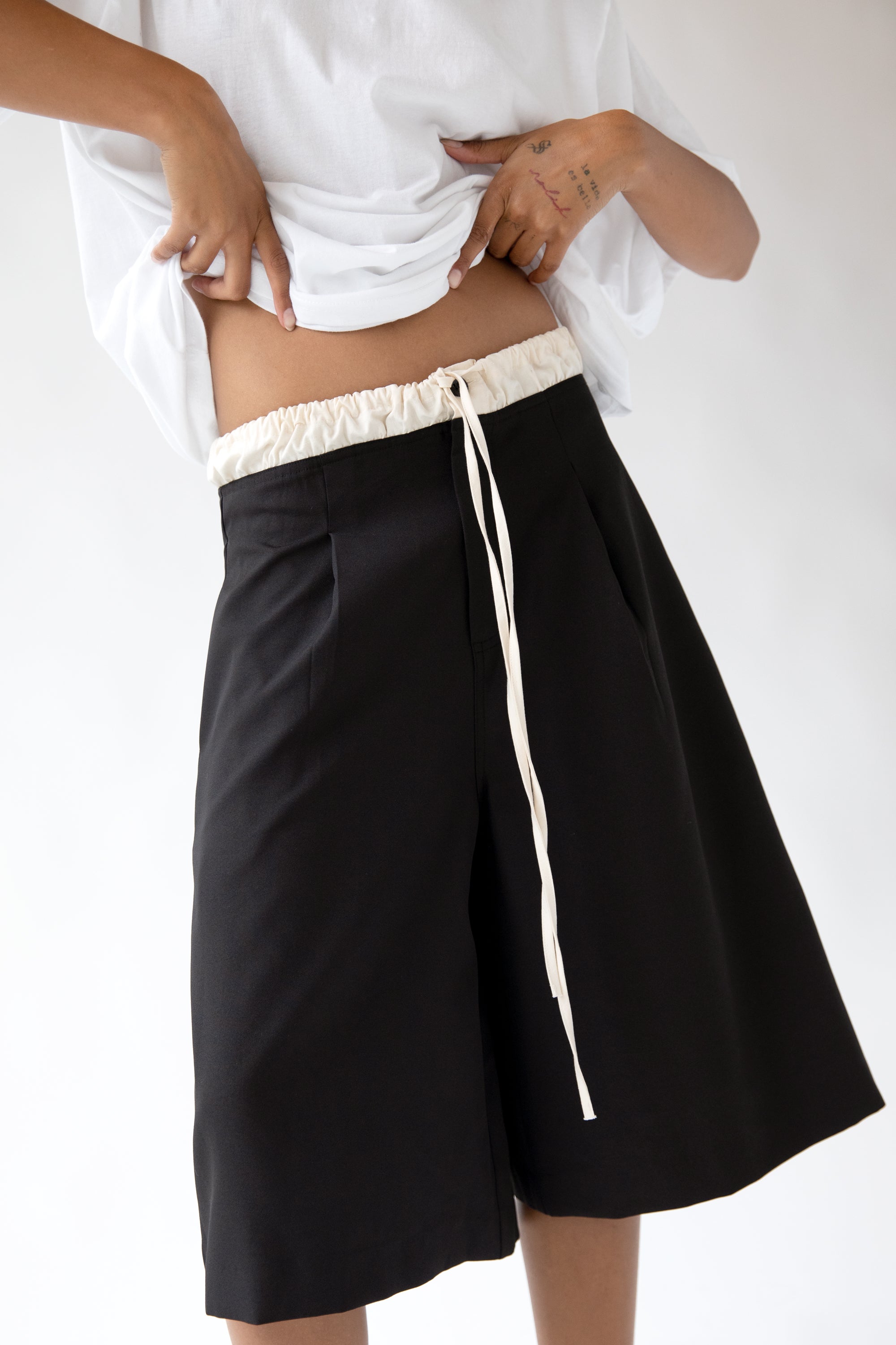 KNEE-LENGTH TROUSERS Cheap Sale Best Wholesale