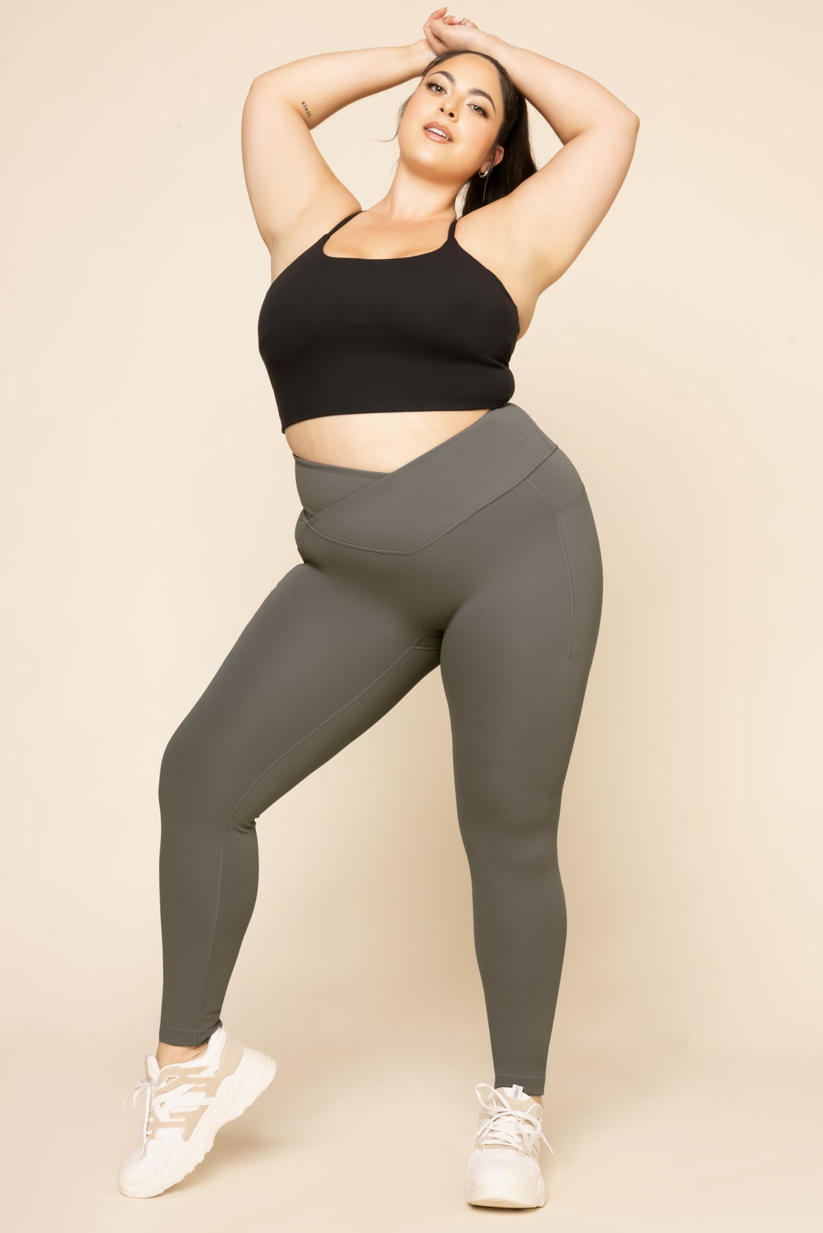 Crisscross Hourglass Leggings with Pockets - English Ivy Sale Real