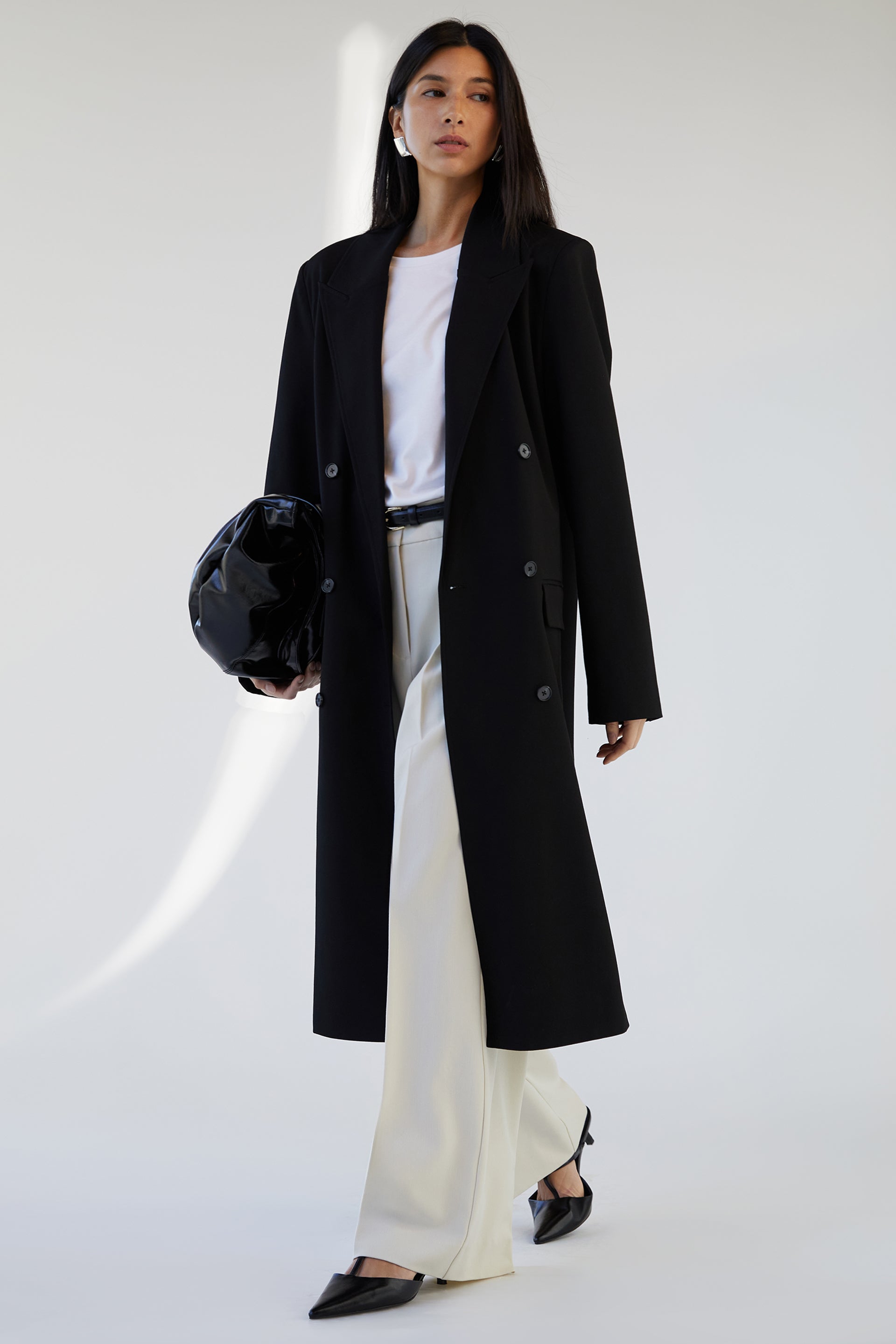 DOUBLE-BREASTED SUITING COAT Visit New