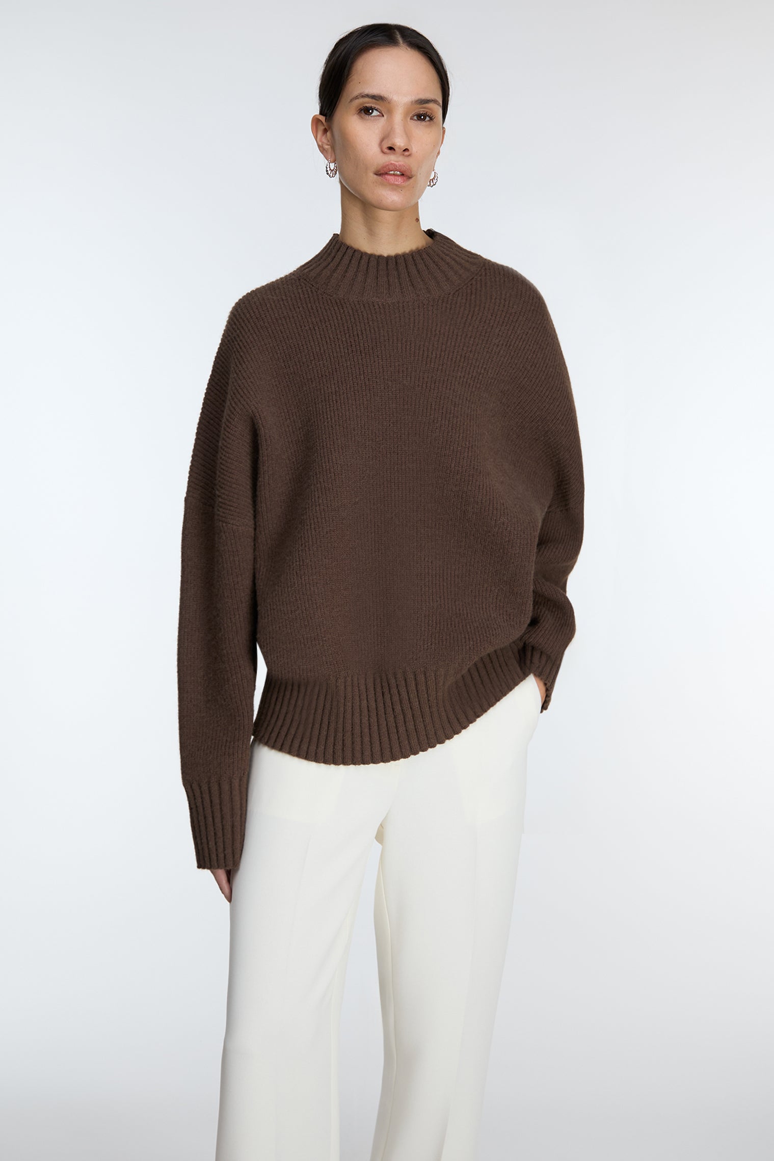 OVERSIZED WIDE-RIBBED TRIM SWEATER Discount Footaction