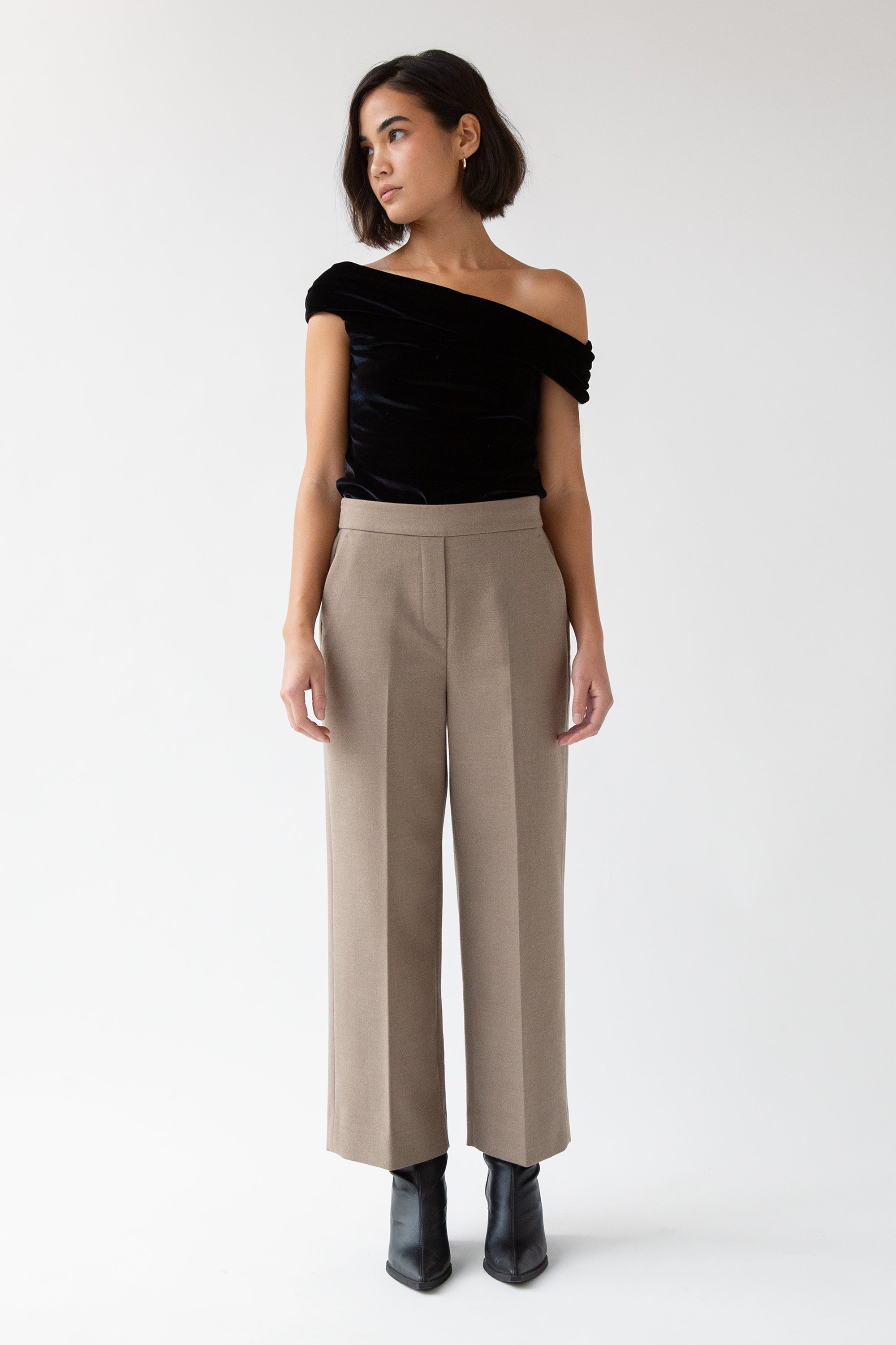 CROPPED HALF ELASTIC WAIST PANT Discount Looking For