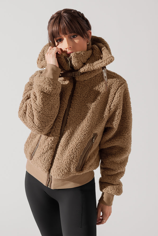 The Kinsley Bomber Jacket in Faux Sherpa - Teddy Bear Brown Sale Browse