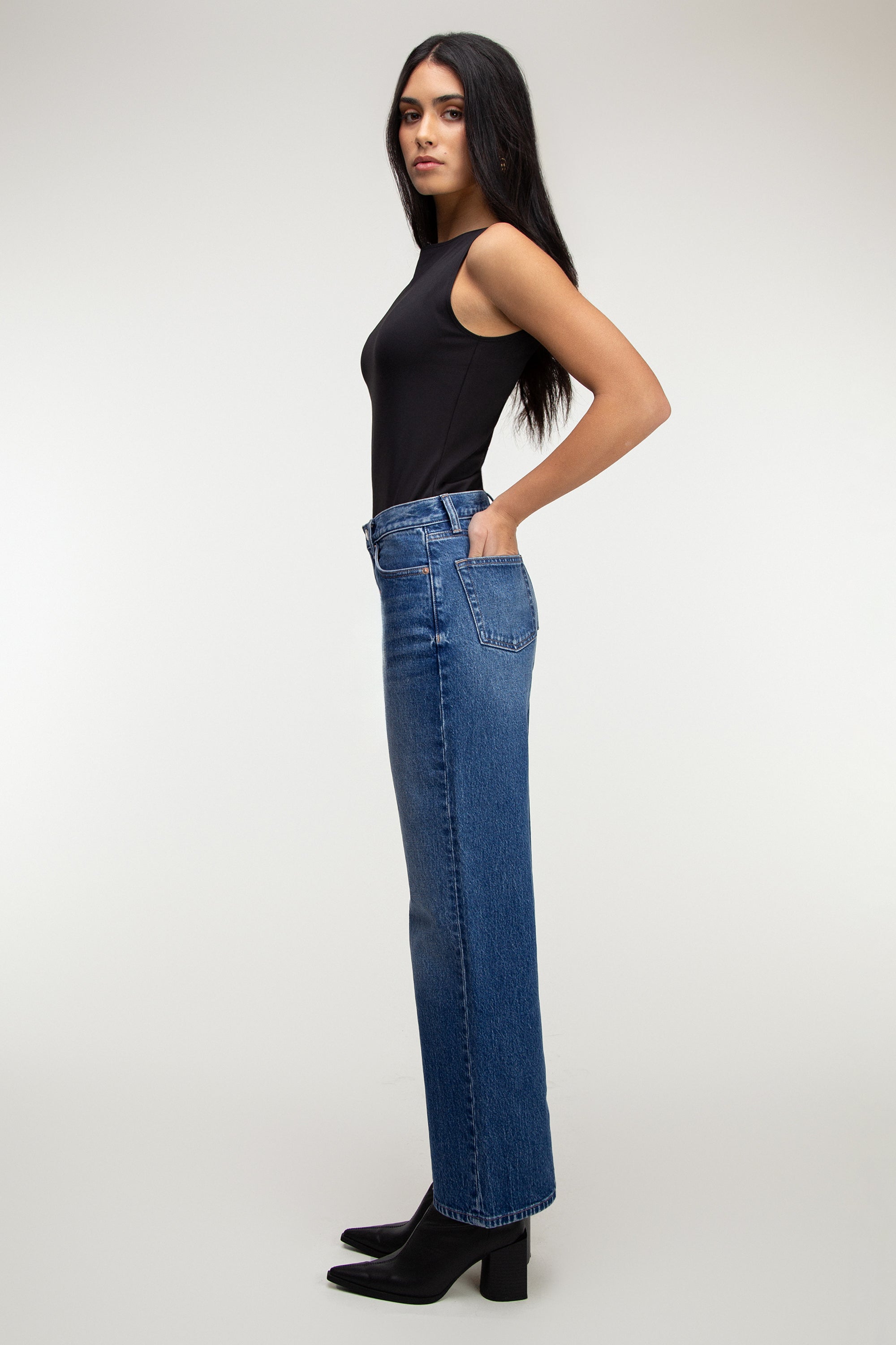 Mid-Rise Straight Leg Jean Discount Great Deals