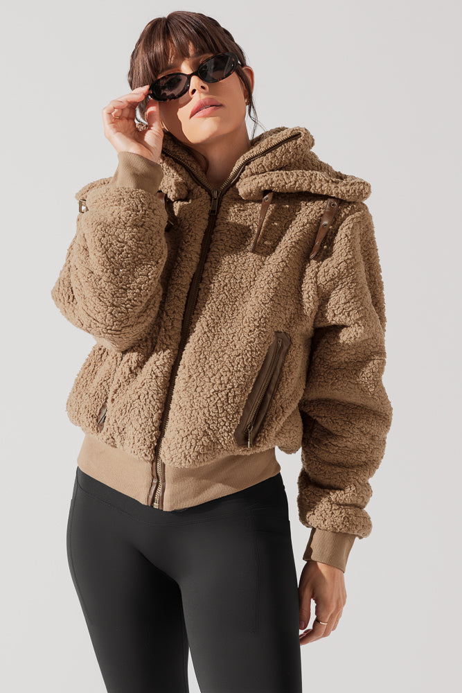 The Kinsley Bomber Jacket in Faux Sherpa - Teddy Bear Brown Sale Browse