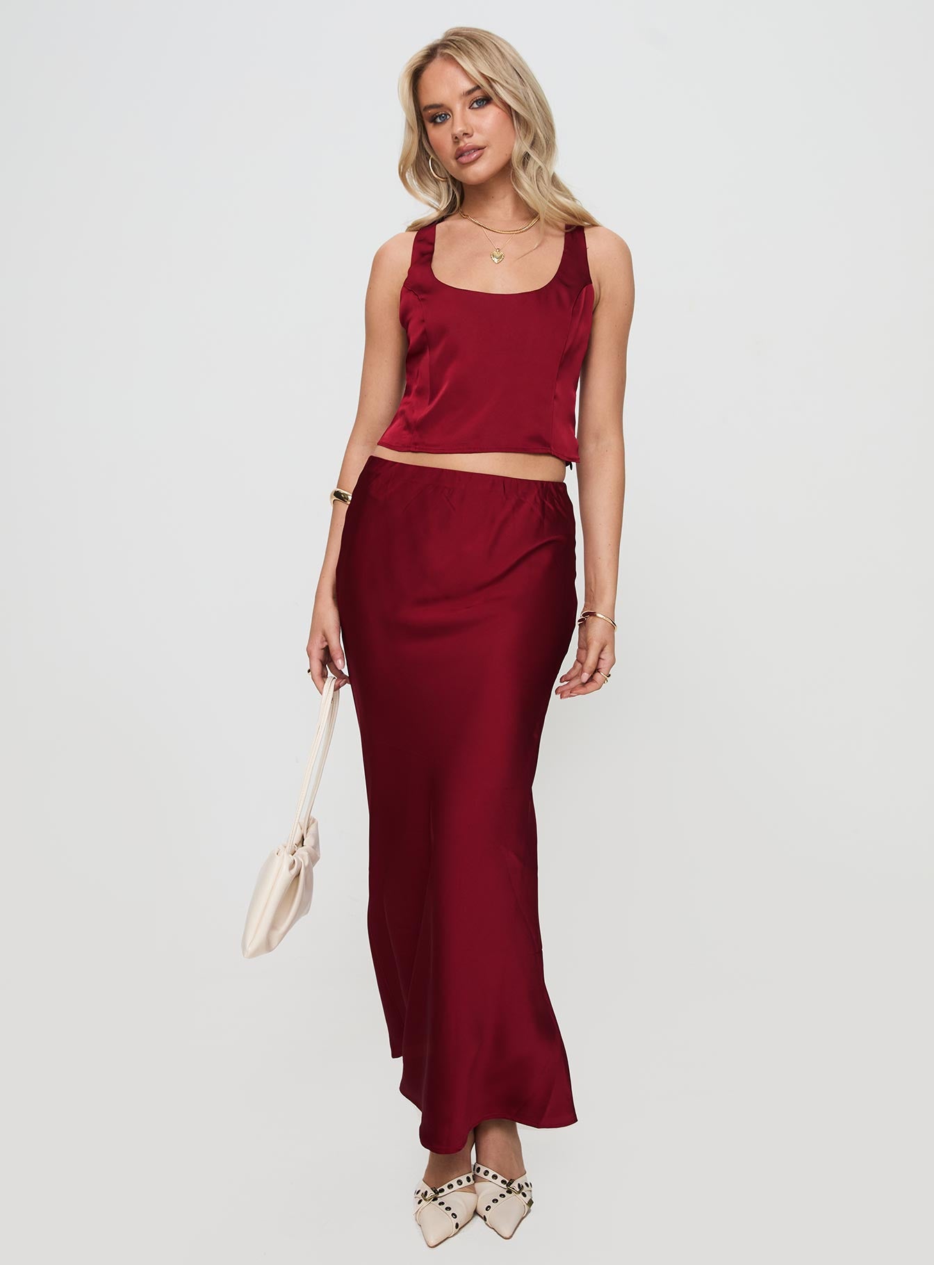 Quixotic Set Maroon Outlet Sale Online