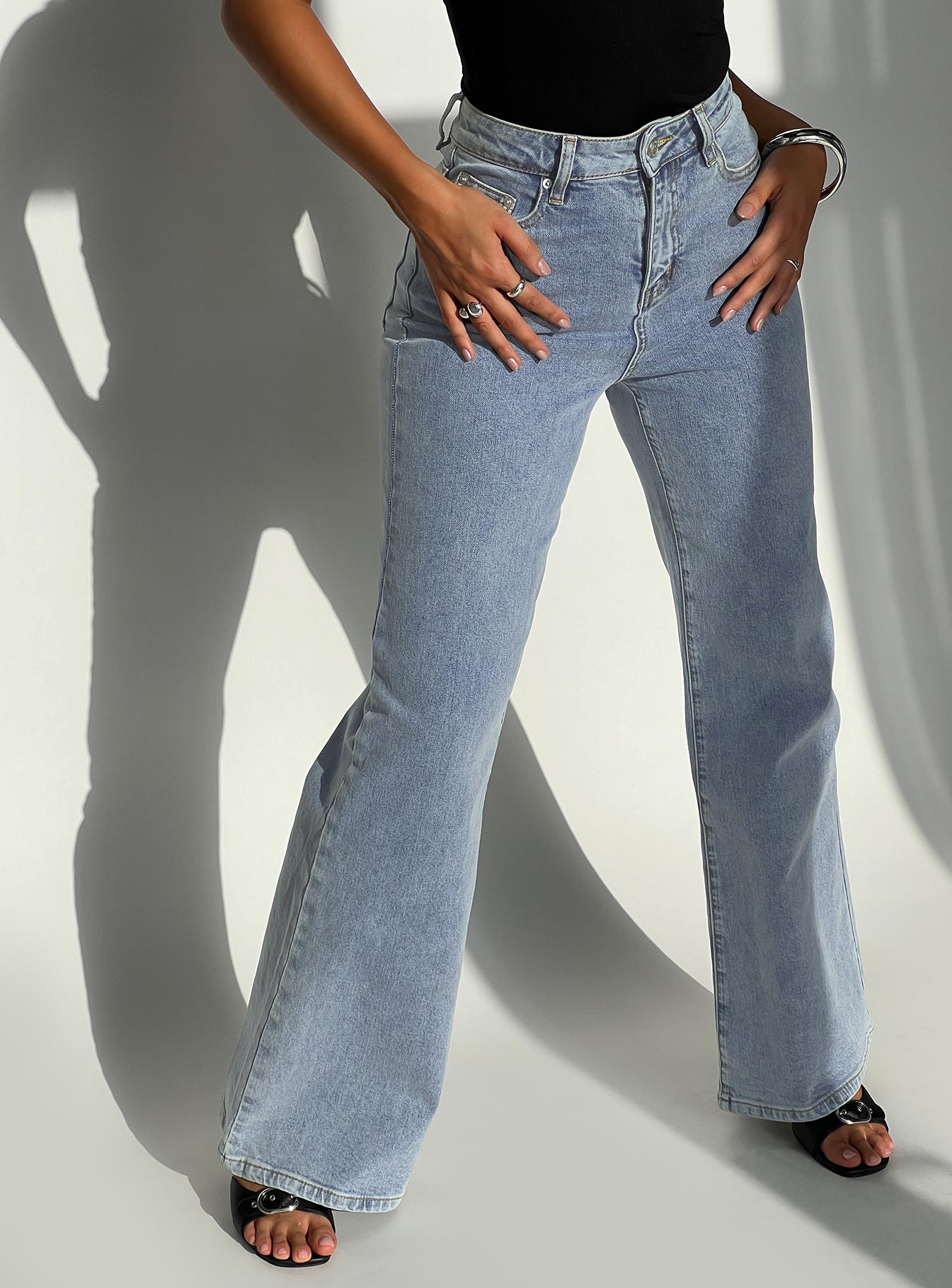 Thearlie High Flare Jean Light Wash Sale Clearance