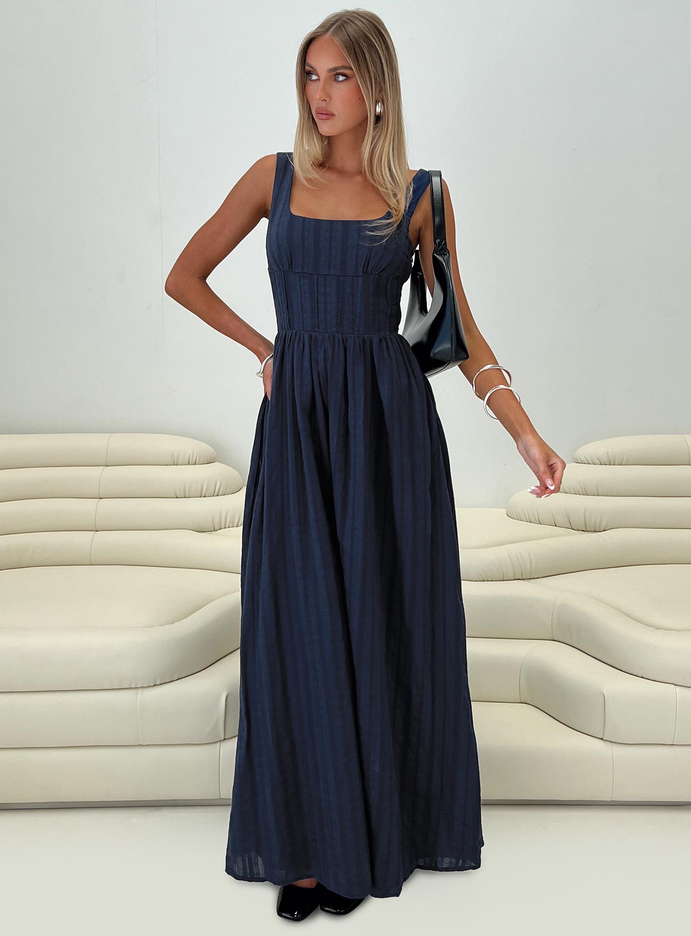 Lorinda Maxi Dress Navy Best