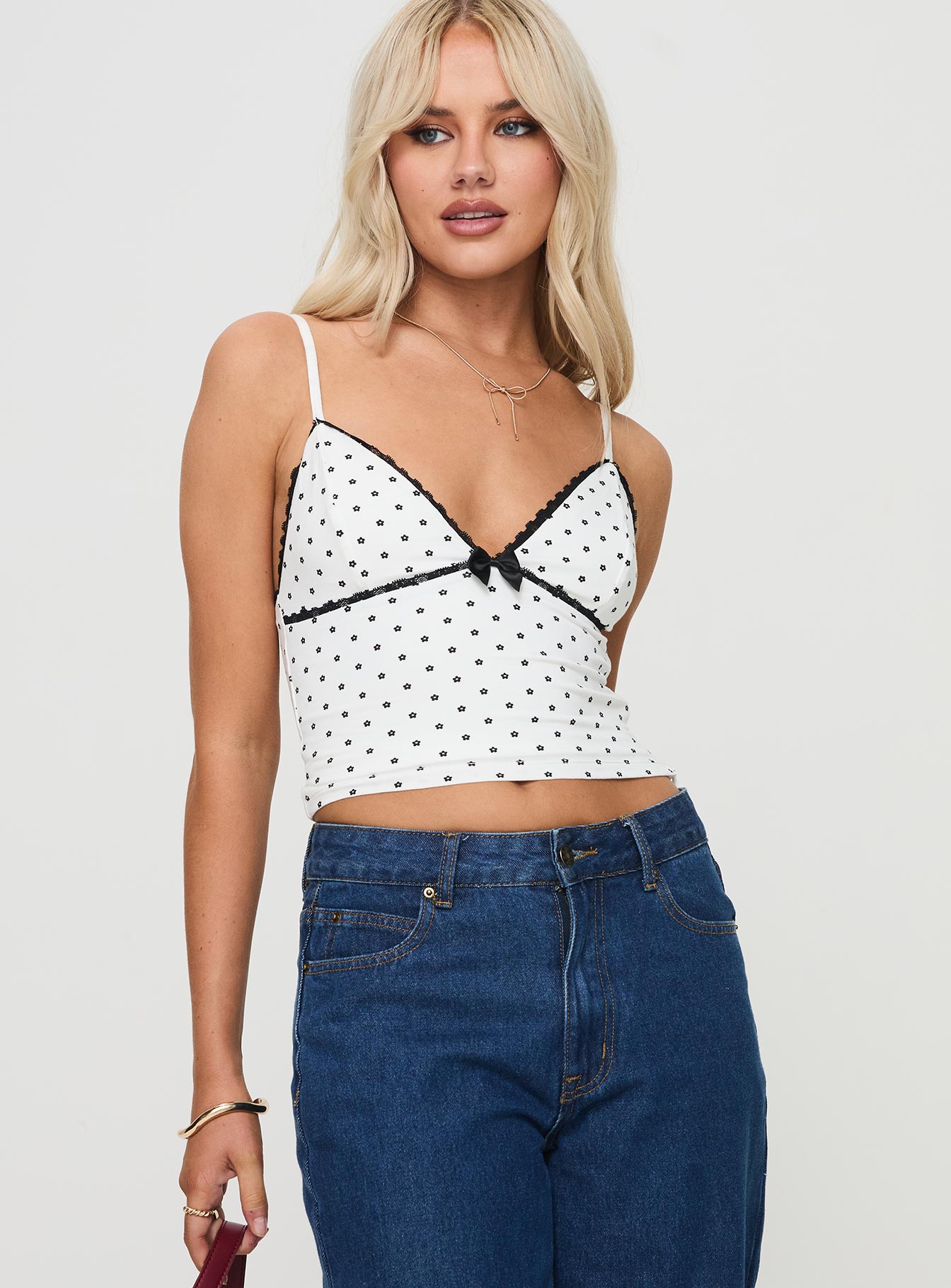 Rune Top White / Black Cheap Sale Low Cost