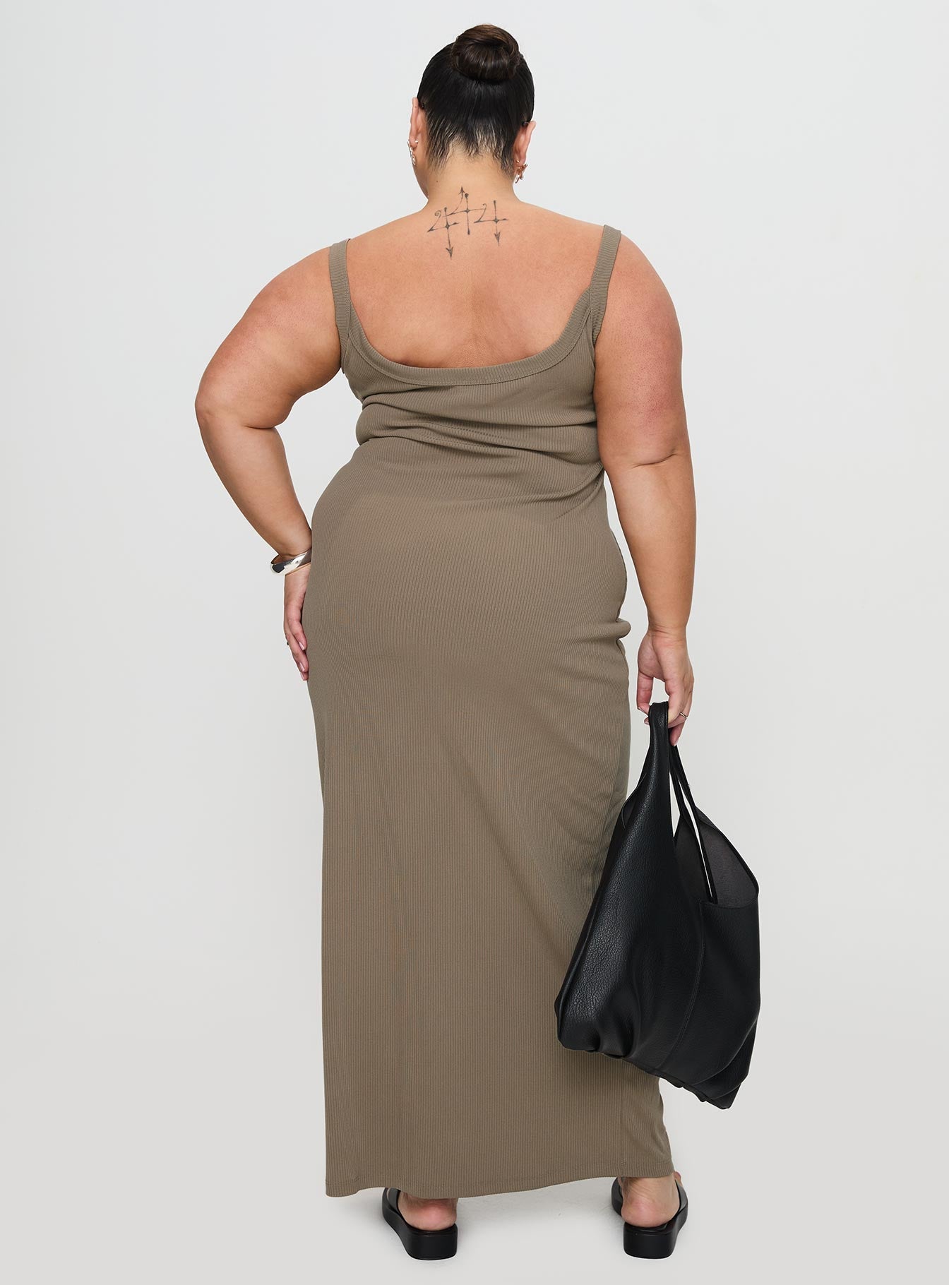 Montwood Maxi Dress Sage Curve With Mastercard For Sale