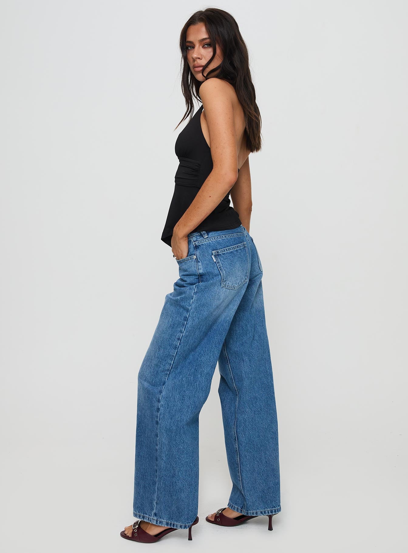 Serenitia Mid Rise Relaxed Jeans Mid Blue Wash Discount Sale Online