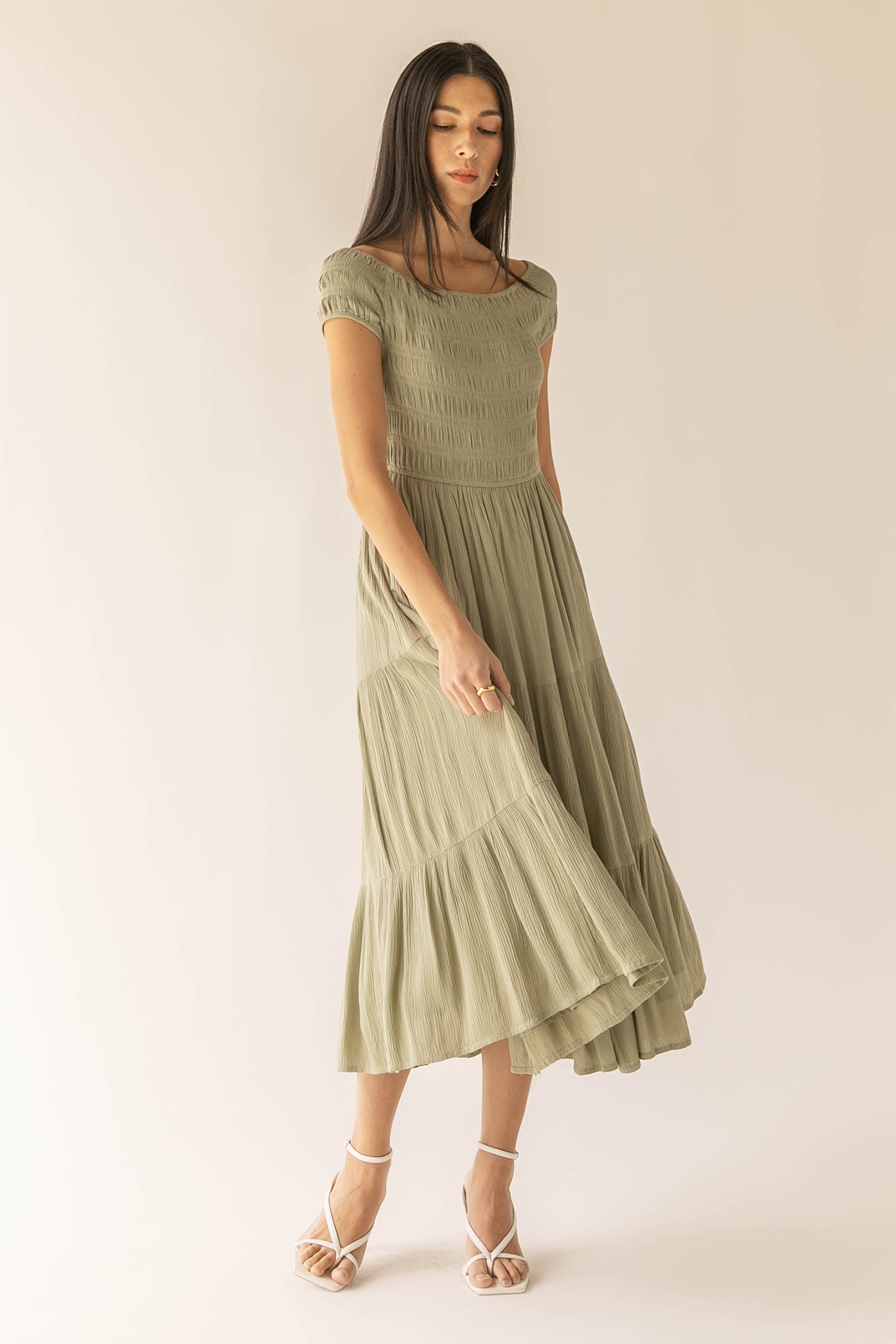 OFF THE SHOULDER CRINKLED MIDI TIERED DRESS In China Cheap Pice