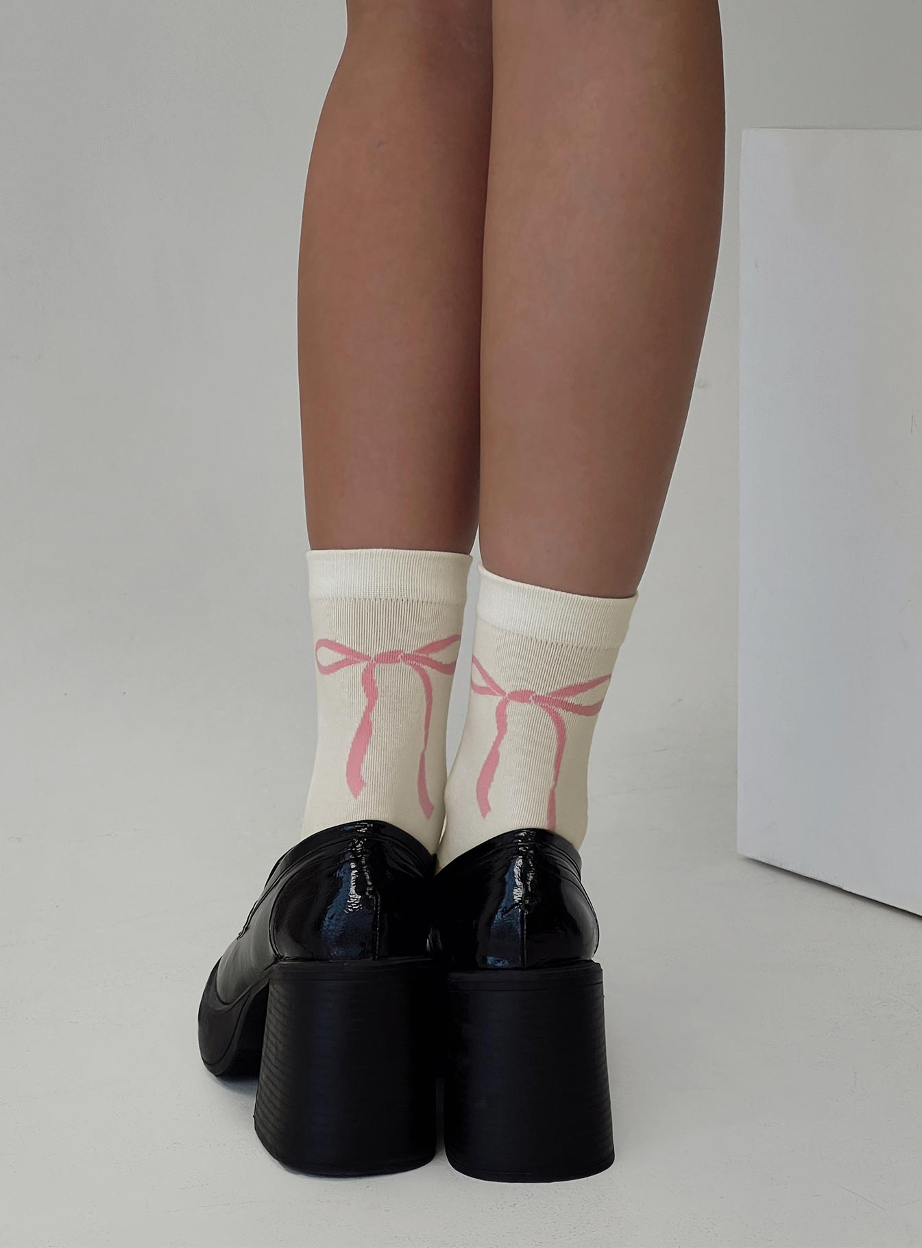 Bow Out Socks White/ Pink Online Shop From China