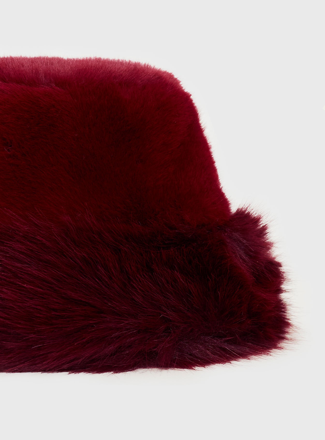 Avaah Fluffy Hat Red Outlet Reliable