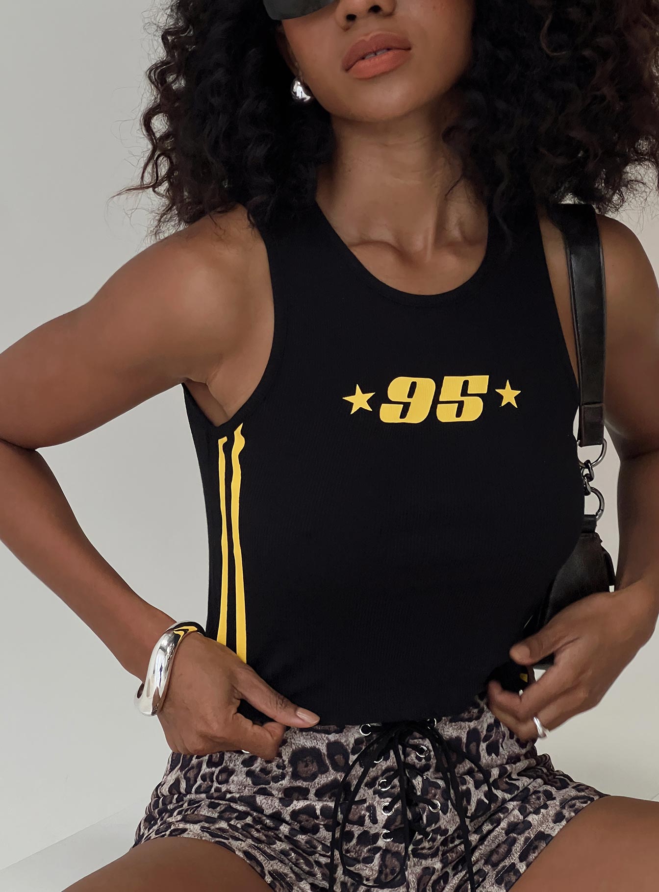 Sports 95 Tank Black Lowest Pice