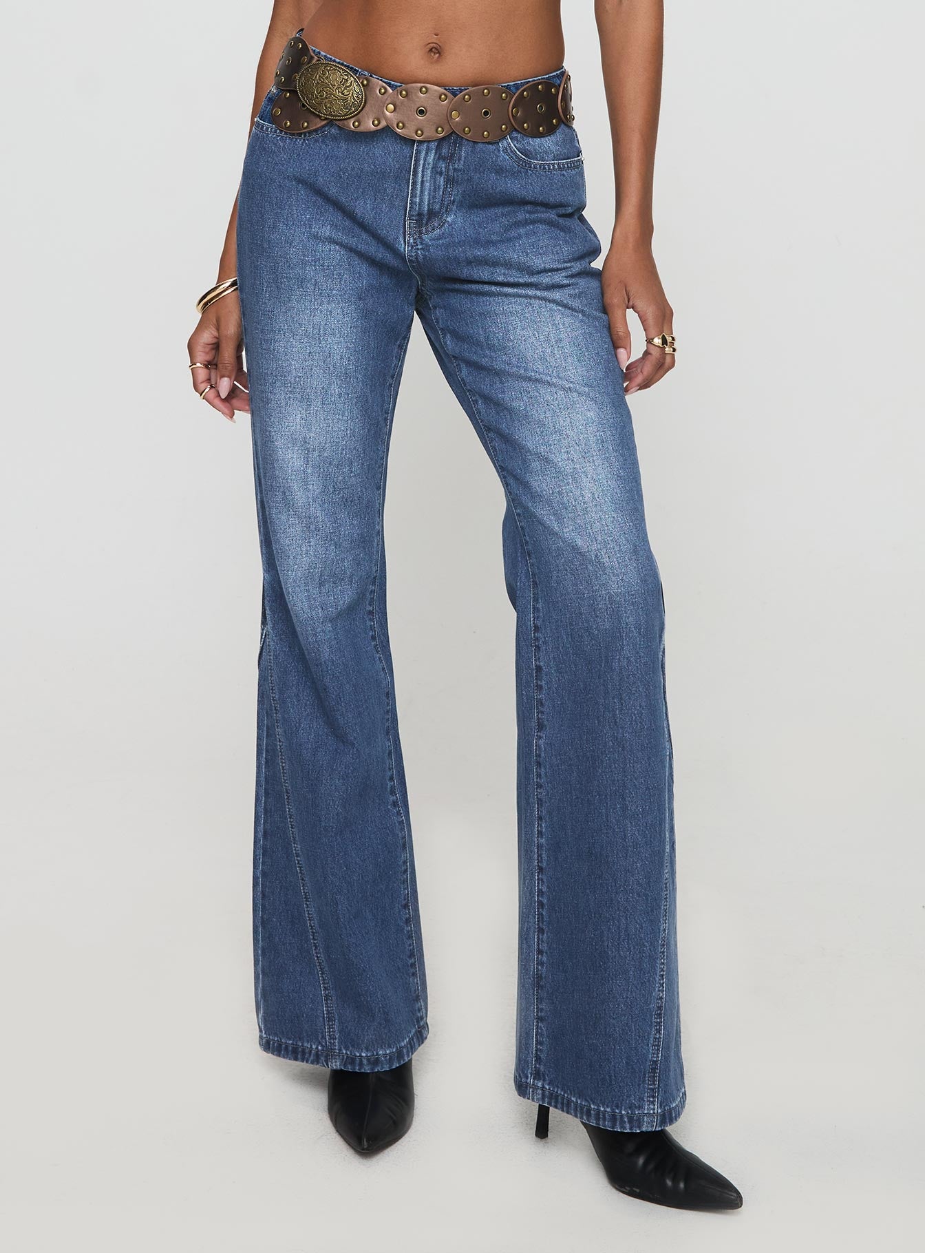 Leslee Flare Jean Mid Wash Blue Outlet Collections