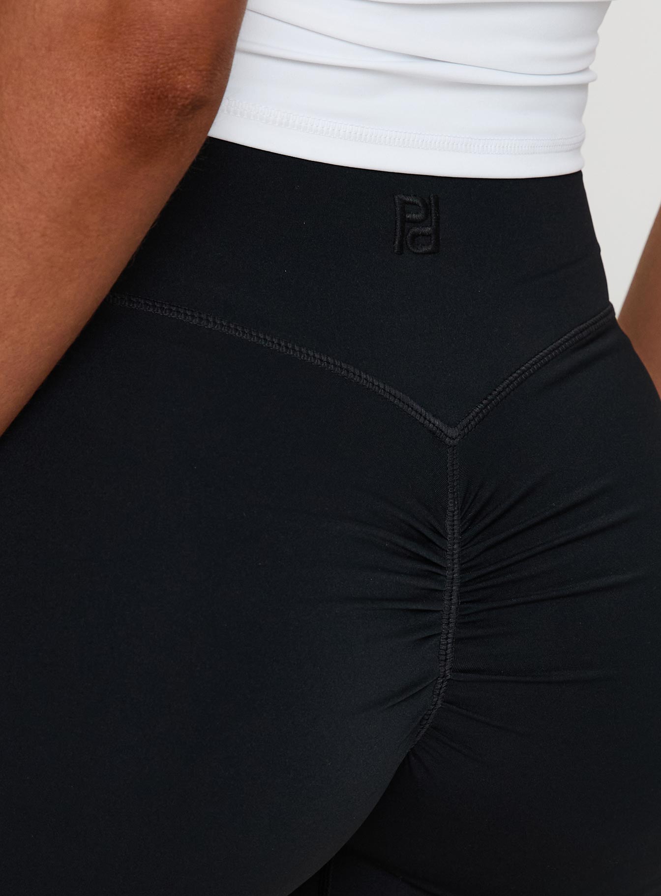 Touchdown Active Contour Short Black Authentic