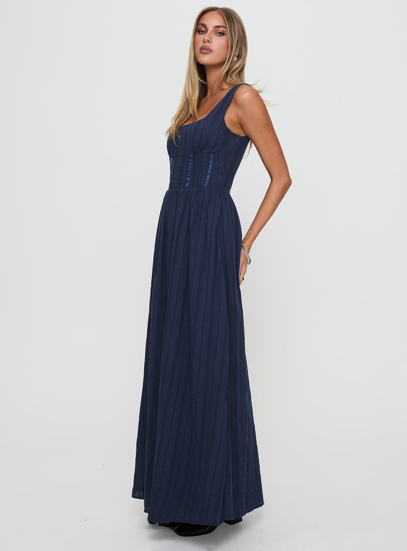 Lorinda Maxi Dress Navy Best