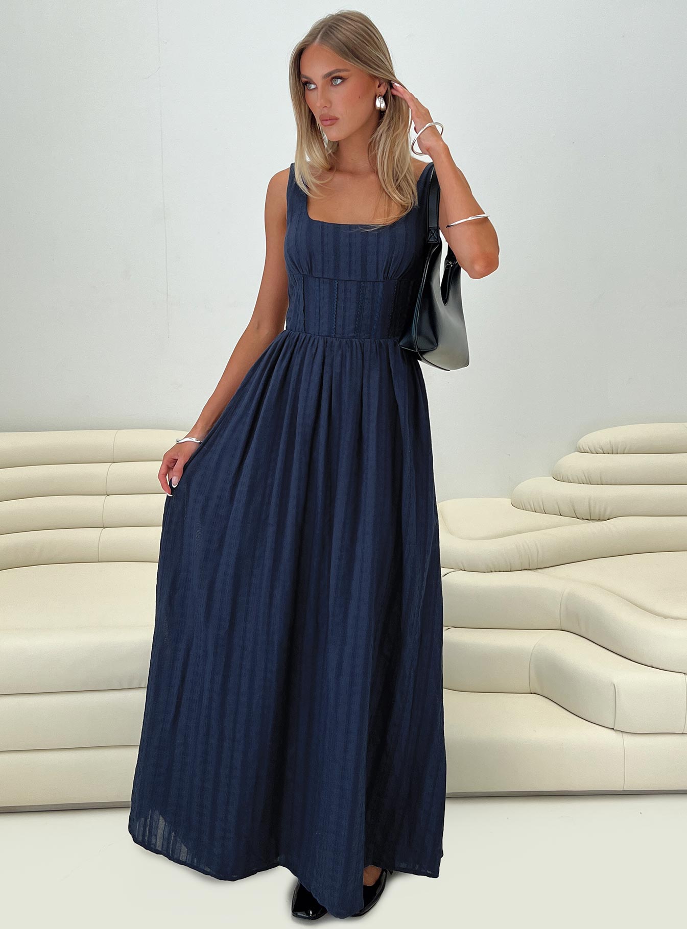 Lorinda Maxi Dress Navy Best