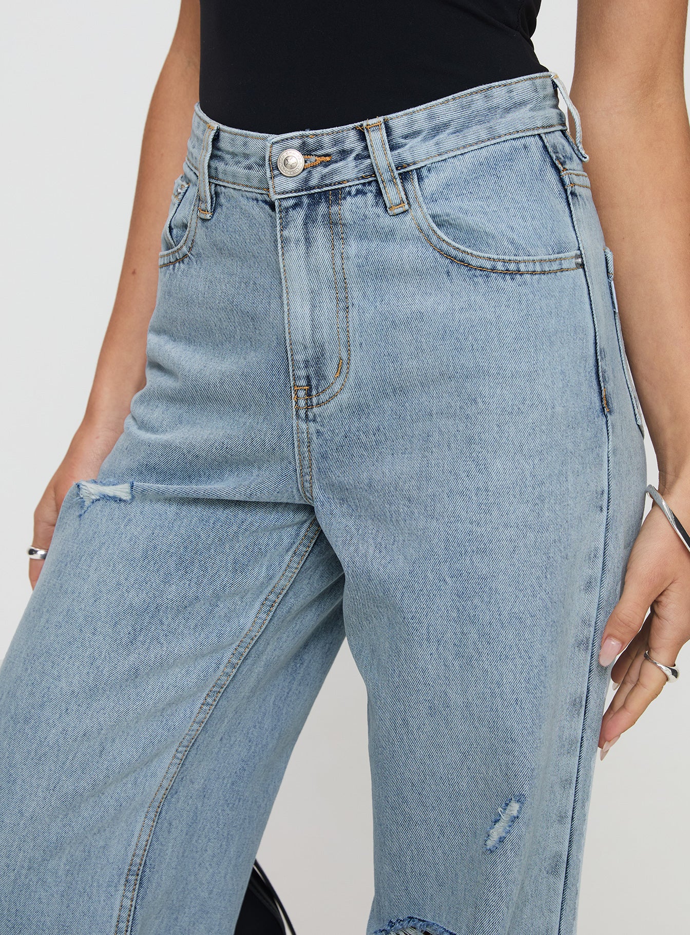 Beetle Ripped Jeans Light Wash Discount Online