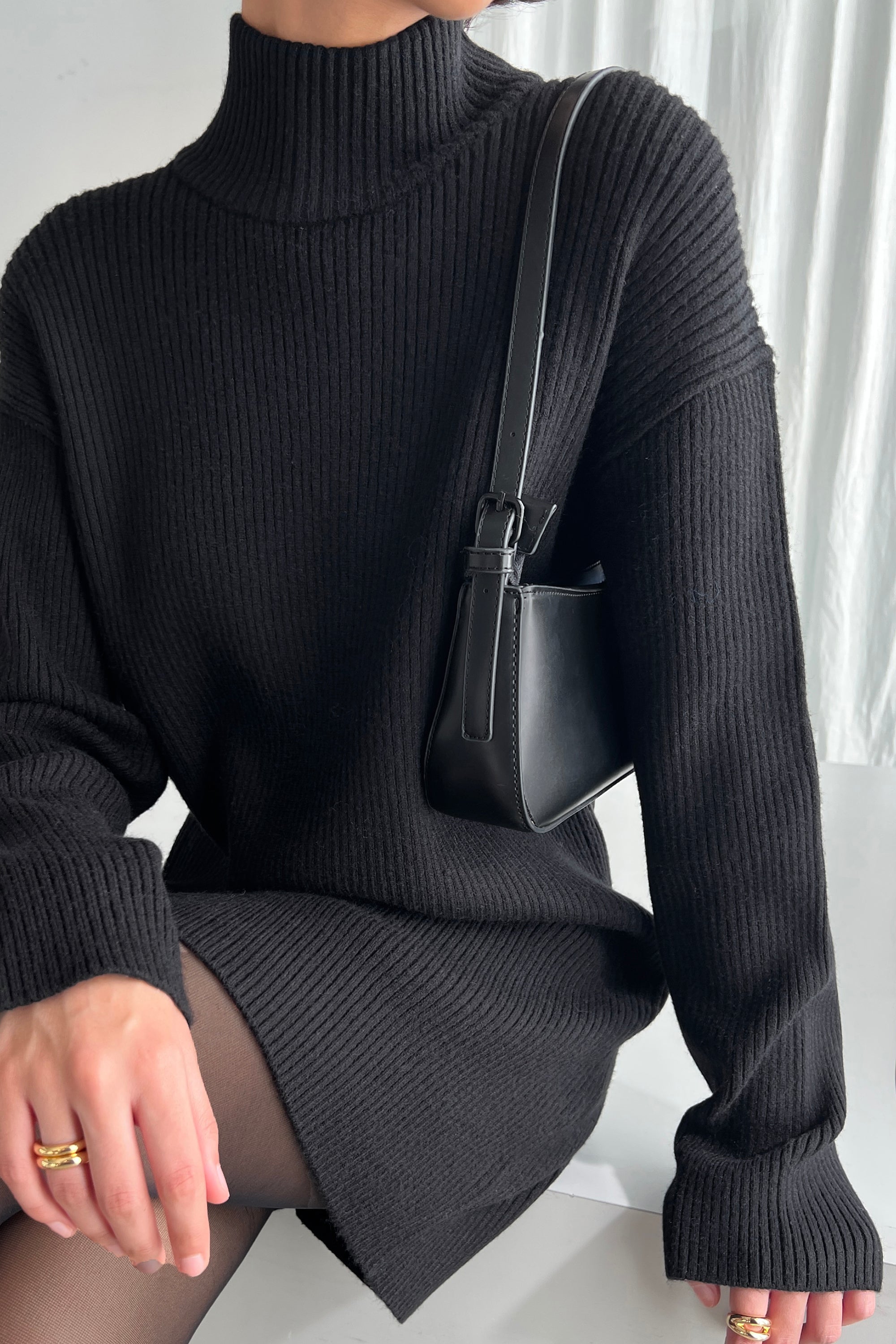 MINIMAL SHOULDER BAG 2025 Online