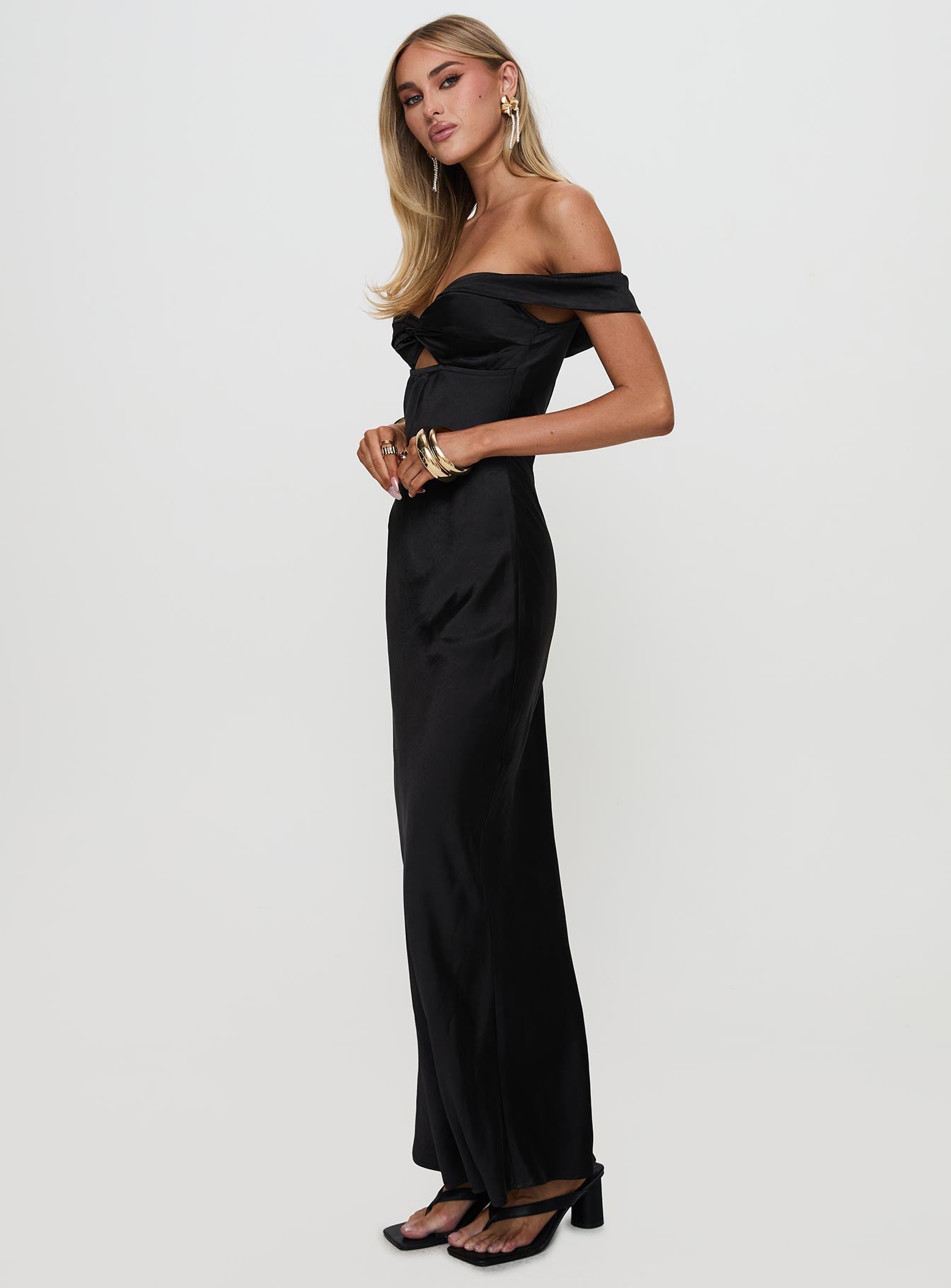 Rava Off The Shoulder Maxi Dress Black Discount Online Online