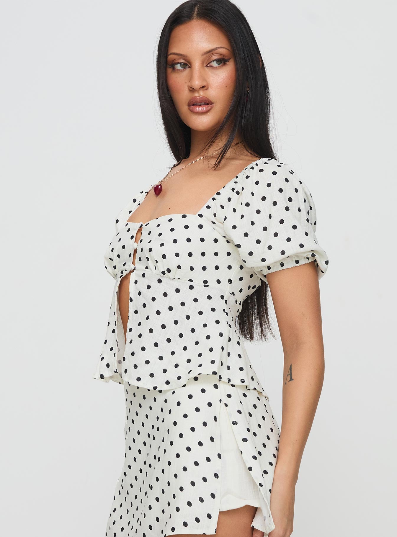 Passionfruit Linen Blend Top Cream/Black Polka Dot Outlet Recommend