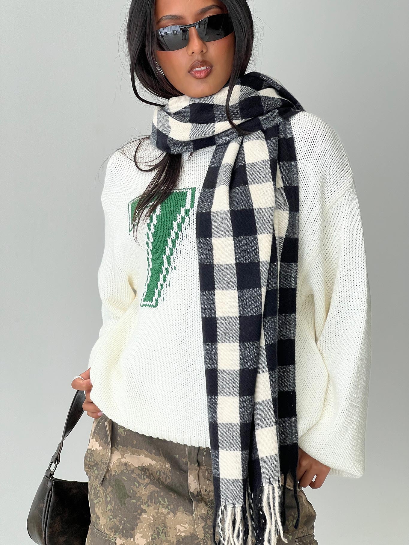 Closed Eyes Scarf Black / White Check Sale New