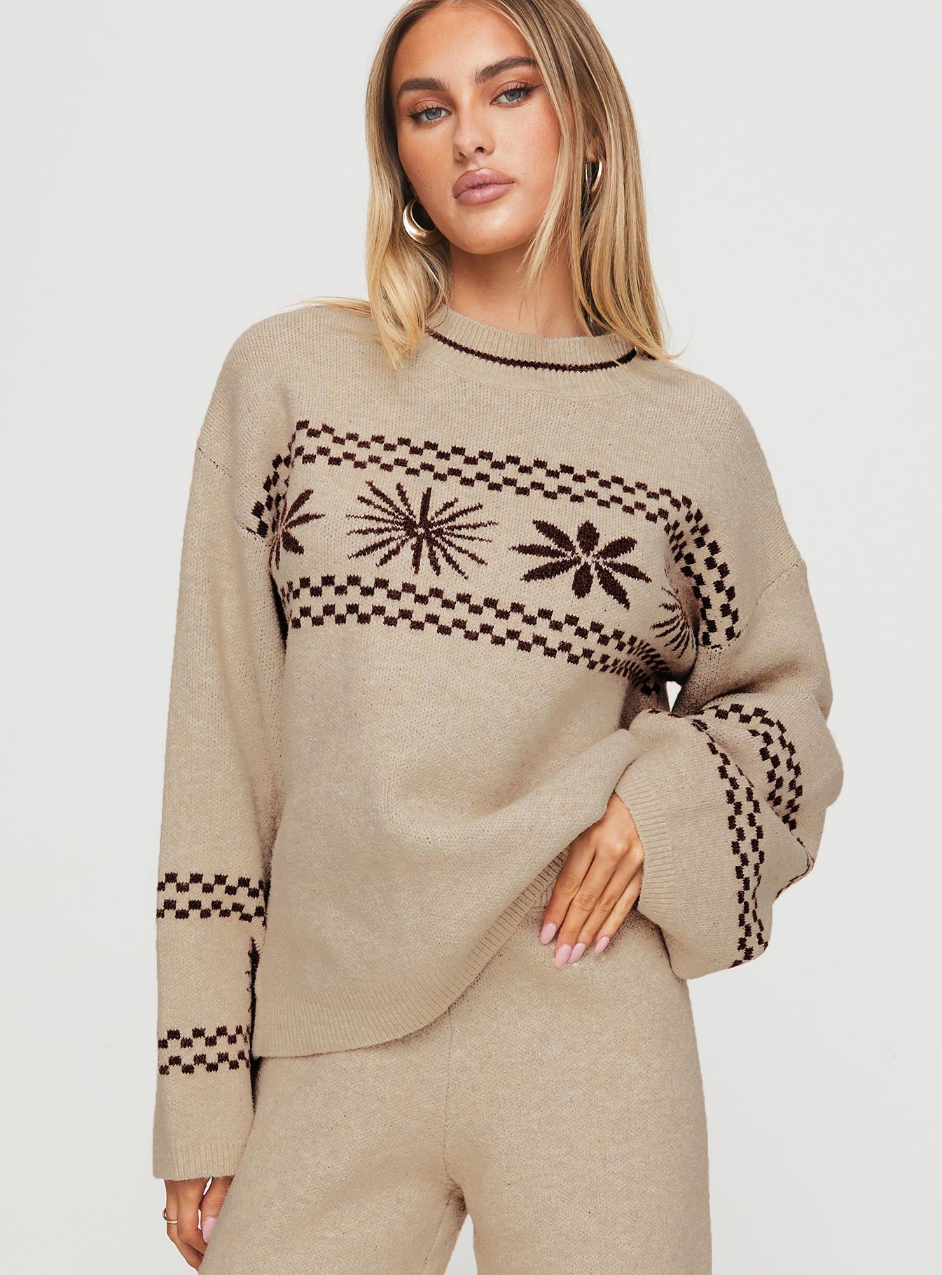 Anok Graphic Sweater Cream / Brown With Credit Card For Sale