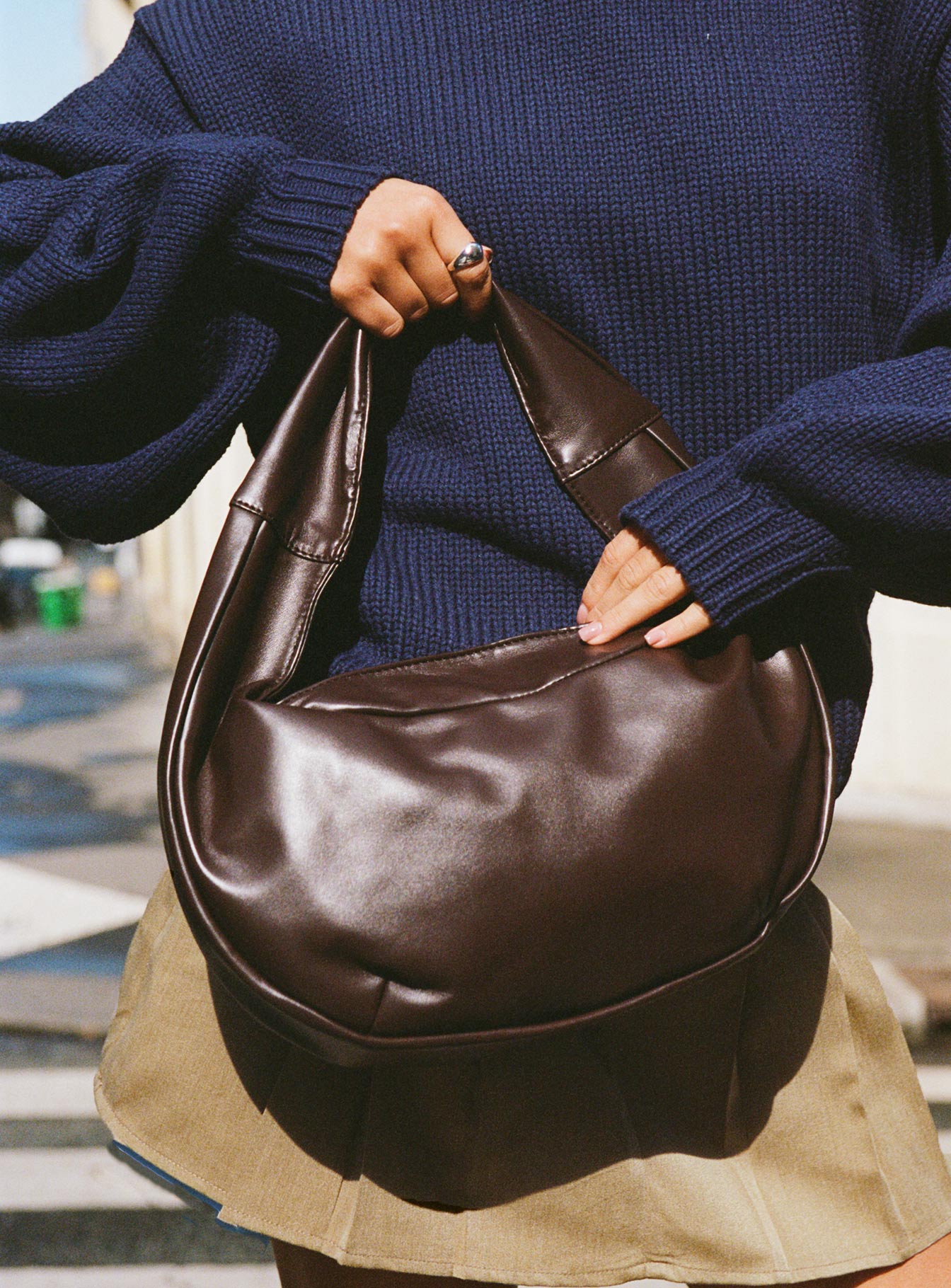 Prospect Park Shoulder Bag Chocolate Sale Shop Offer