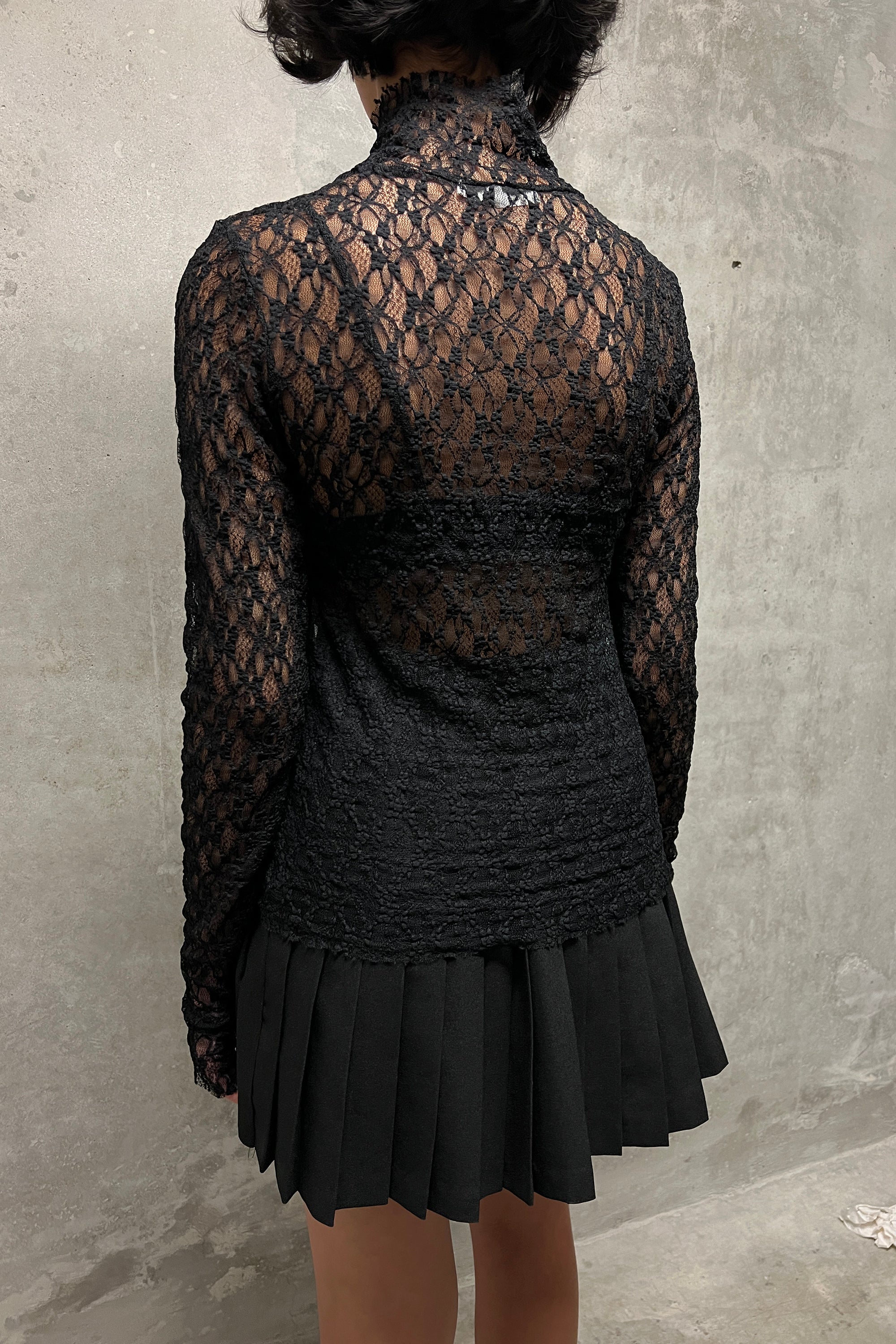 MOCKNECK LACE MESH TOP Best Pices