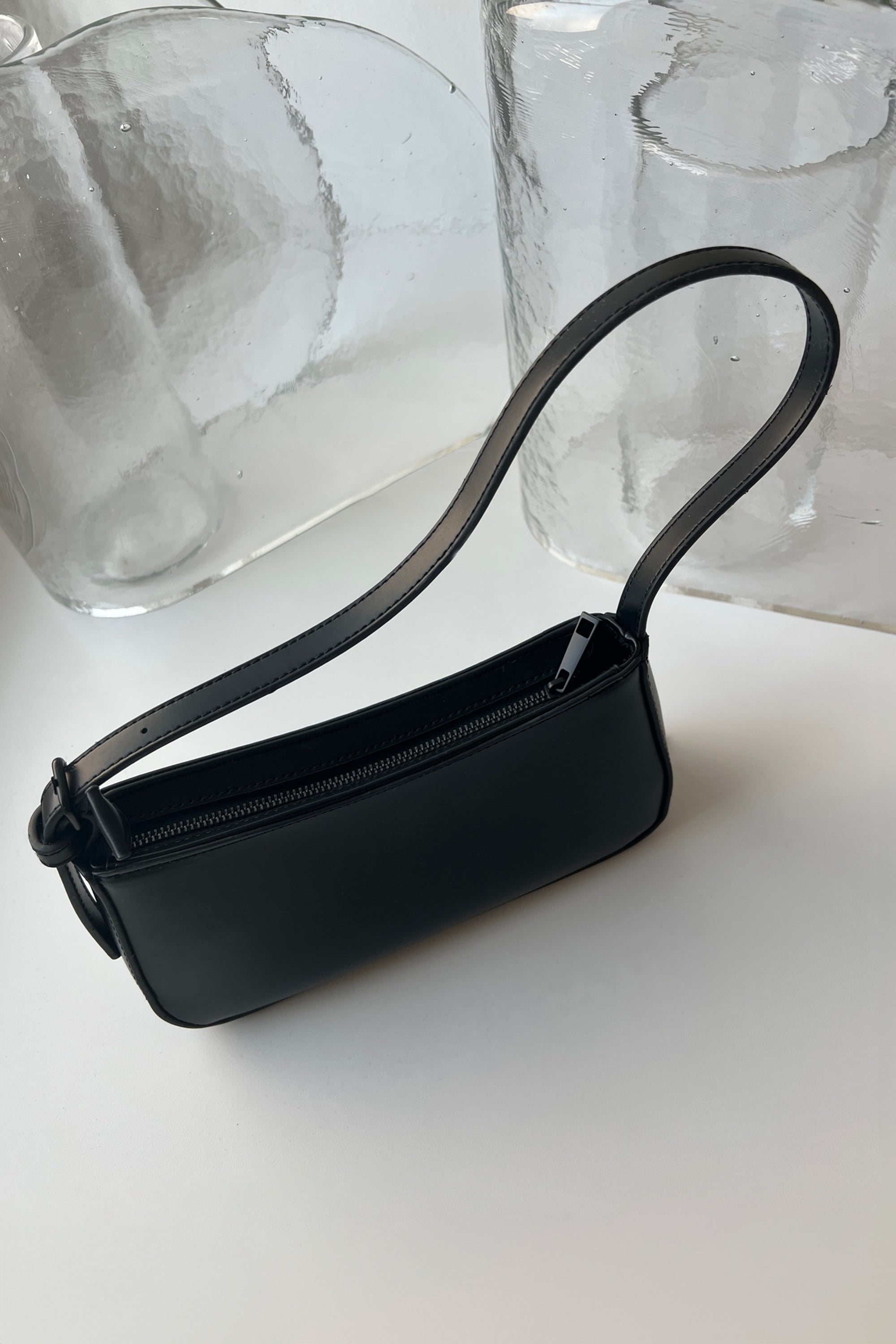 MINIMAL SHOULDER BAG 2025 Online