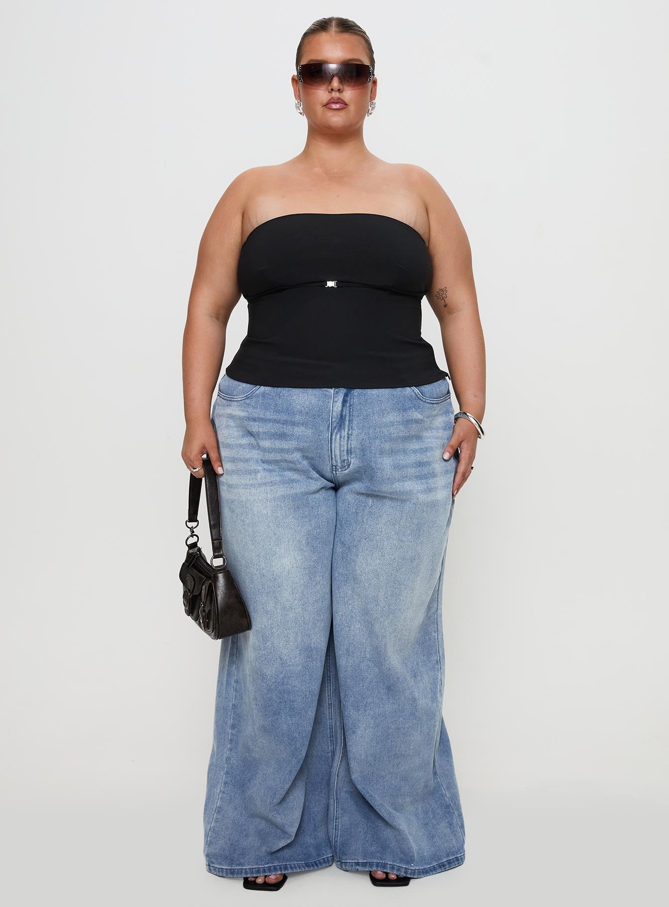 Naylor Wide Leg Jeans Light Wash Denim Curve Outlet Store Locations