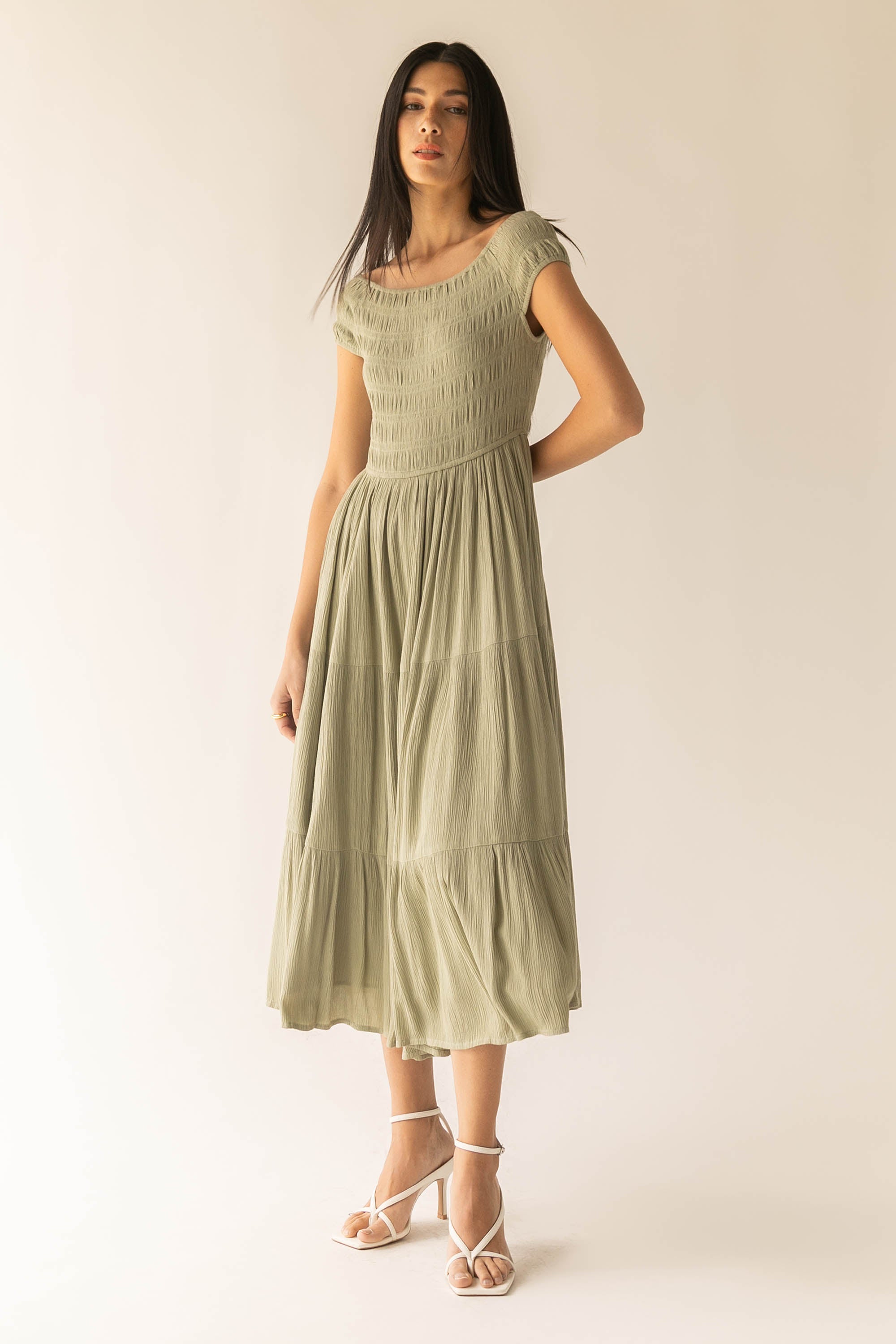 OFF THE SHOULDER CRINKLED MIDI TIERED DRESS In China Cheap Pice